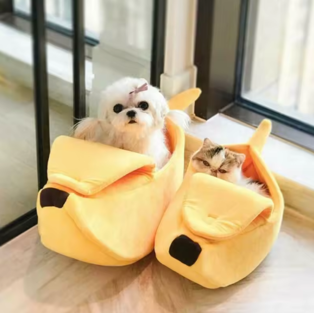 Banana-Shaped Cat Bed – Cozy & Fun Multicolor Pet Cushion